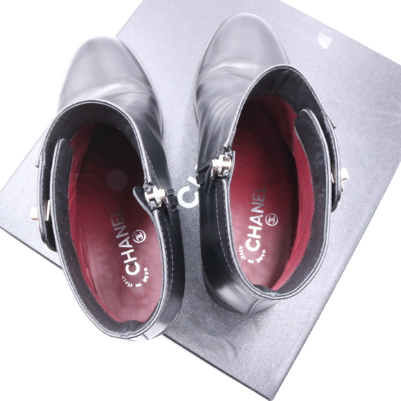 Chanel 40.5 Black Classic Turnlock Silver Logo Rubber Sole Boots Booties C330 - Picture 15 of 16